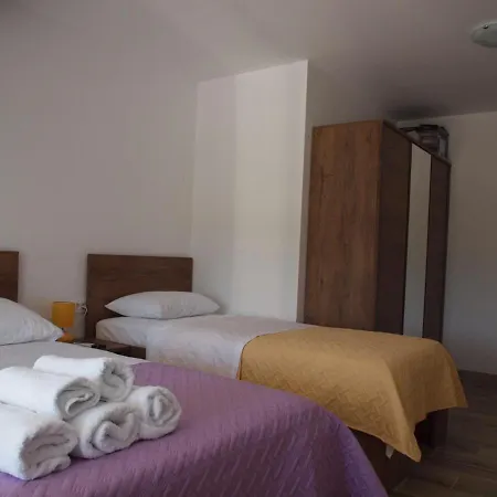 Апартаменты Apartman&studio S Плоче